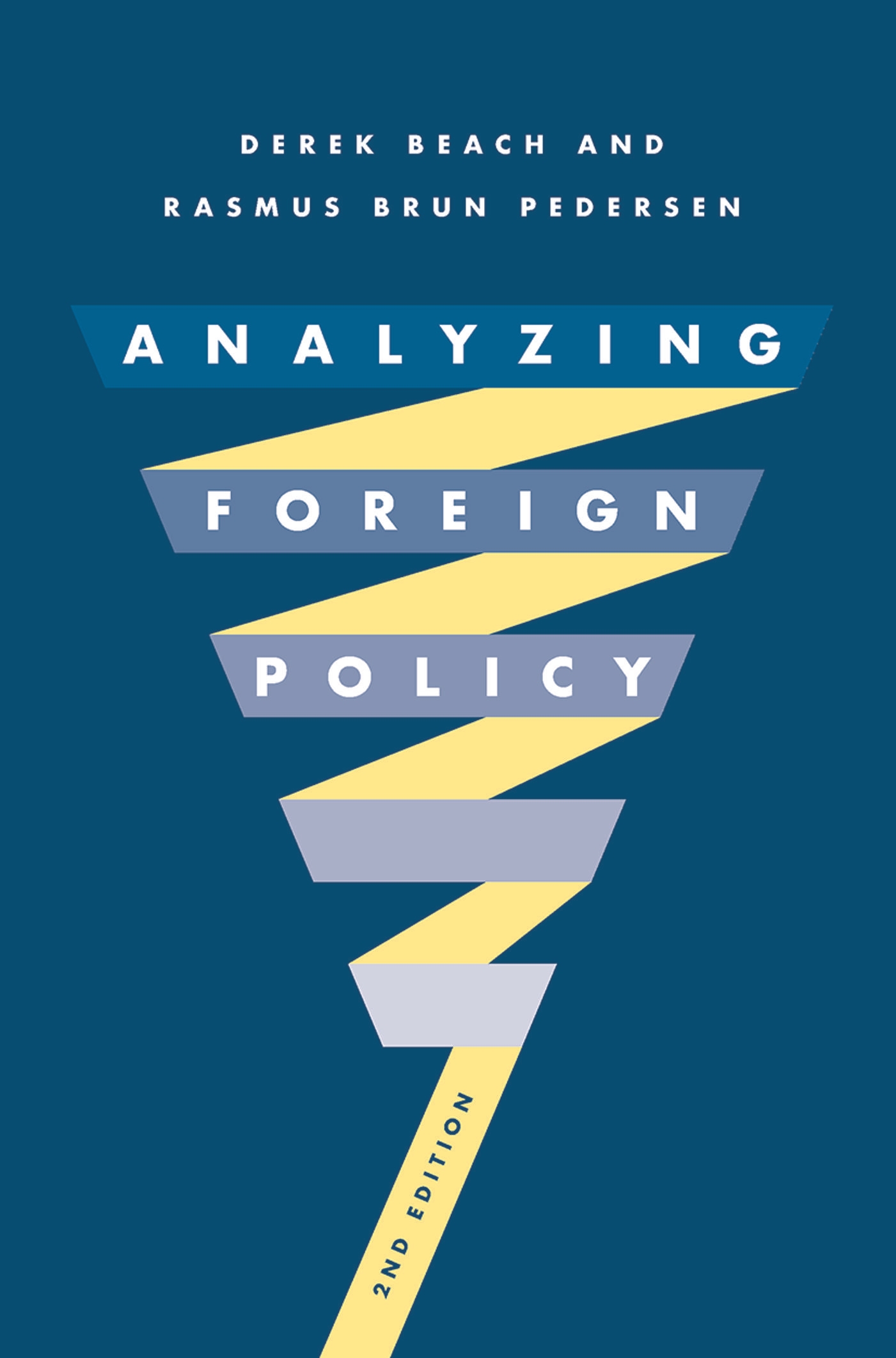 Cover image for Analyzing Foreign Policy