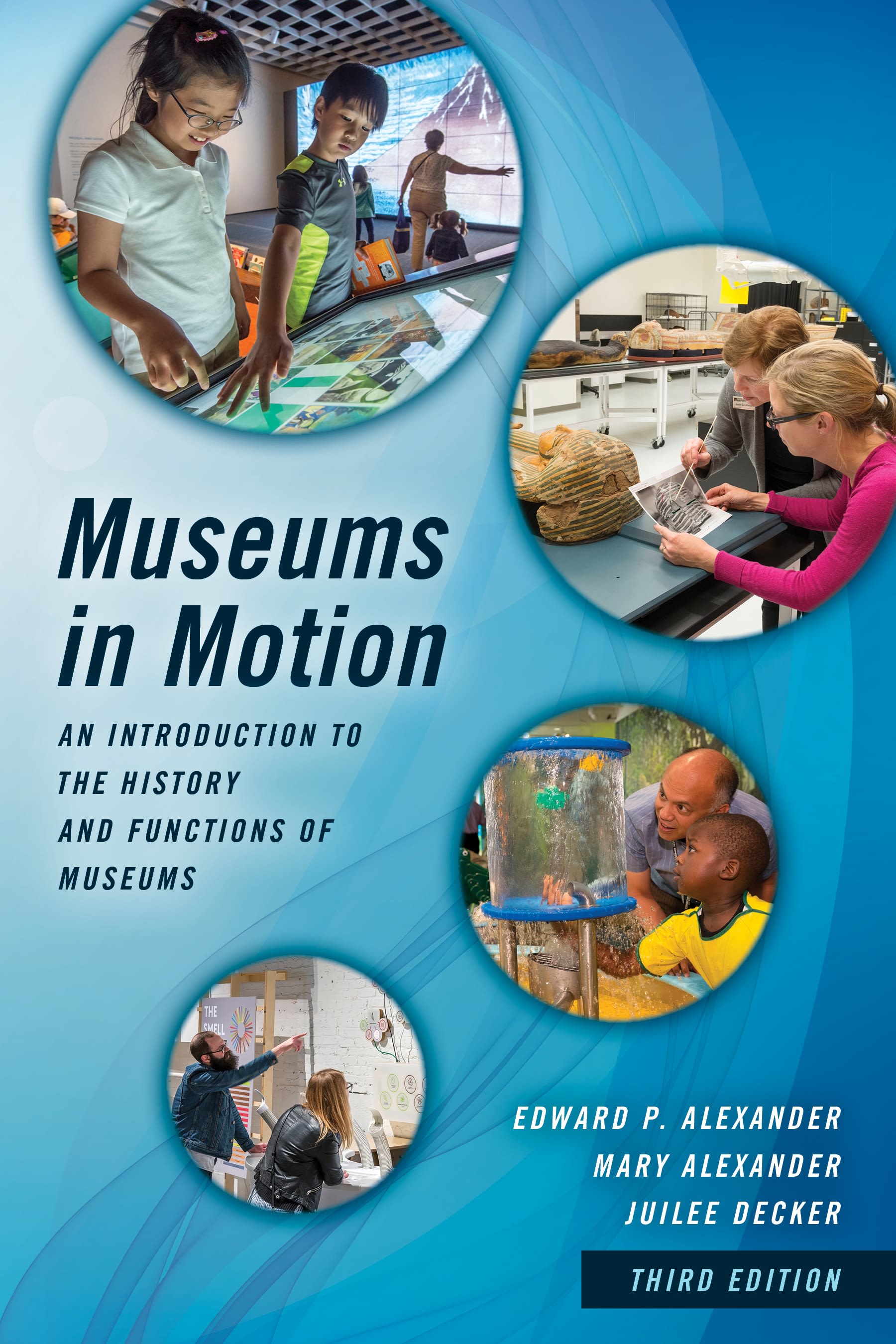Cover image for Museums in Motion