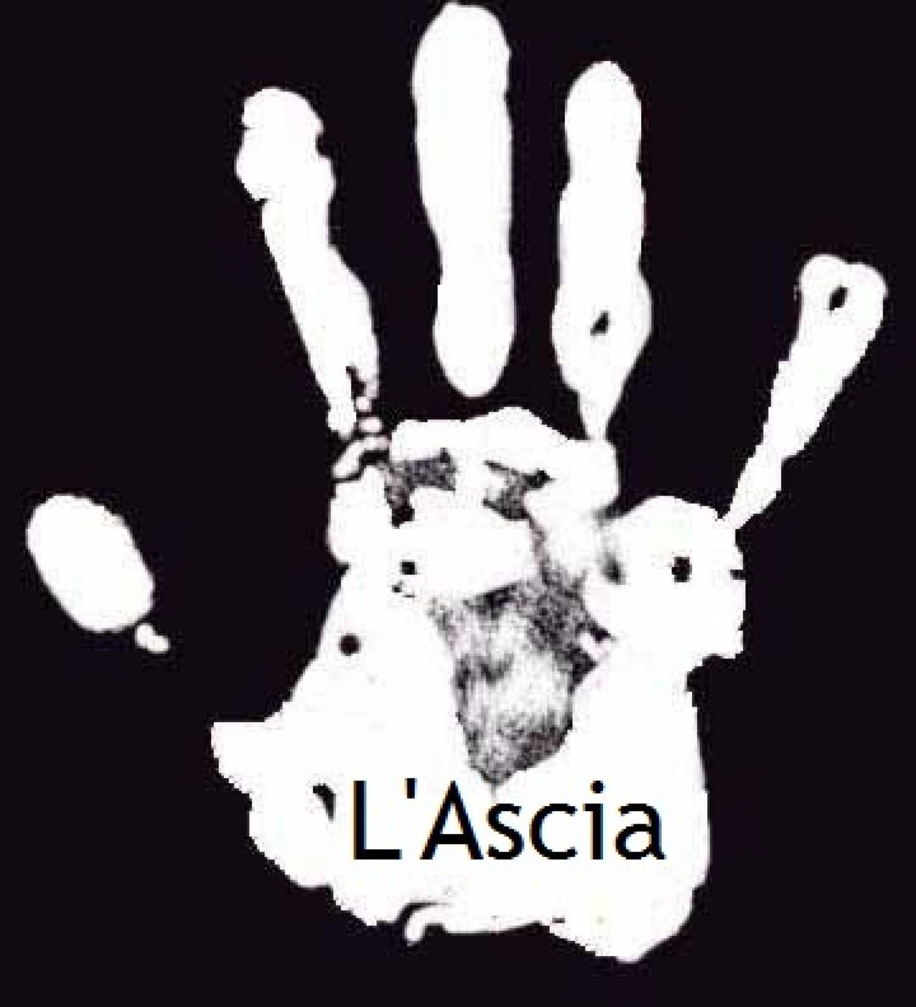 Cover image for L'Ascia