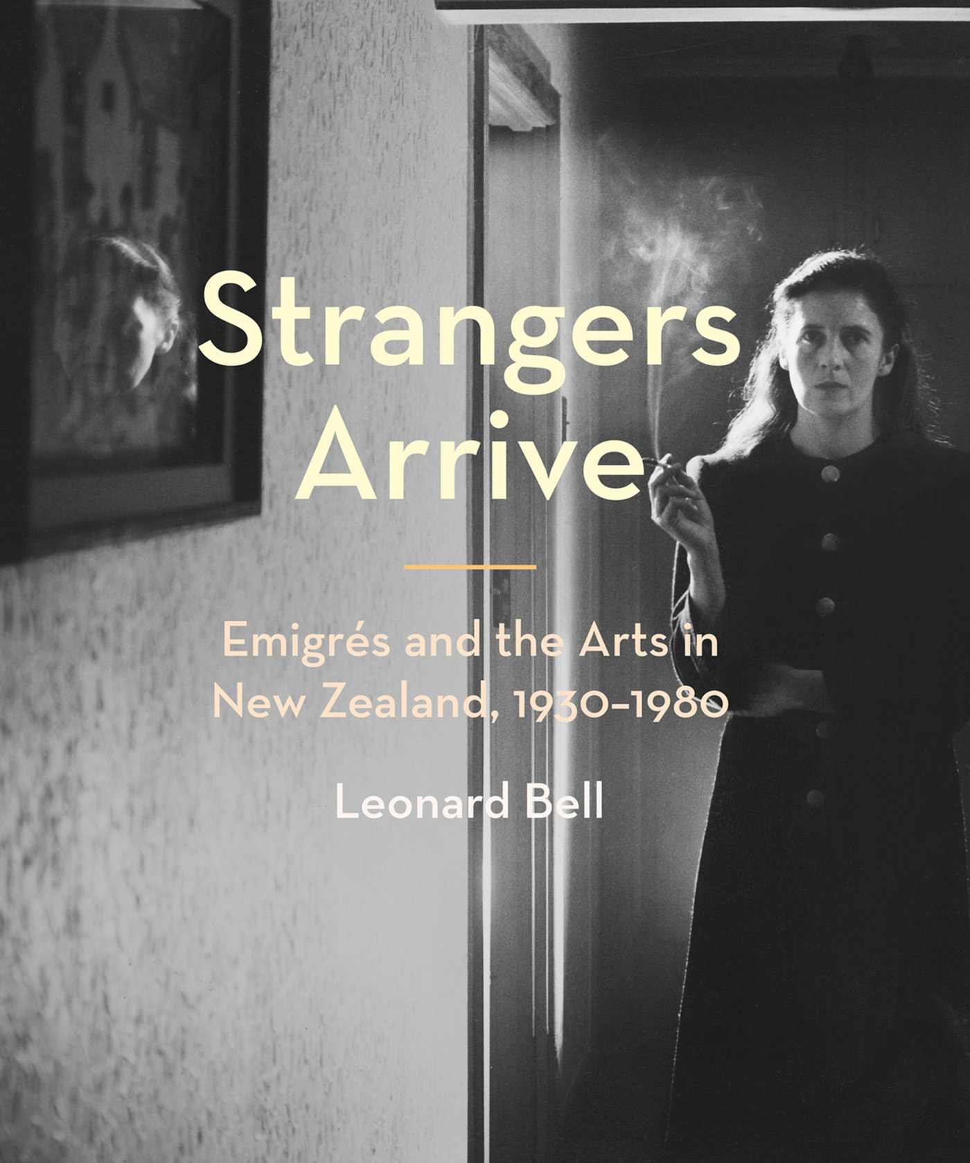 Cover image for Strangers Arrive